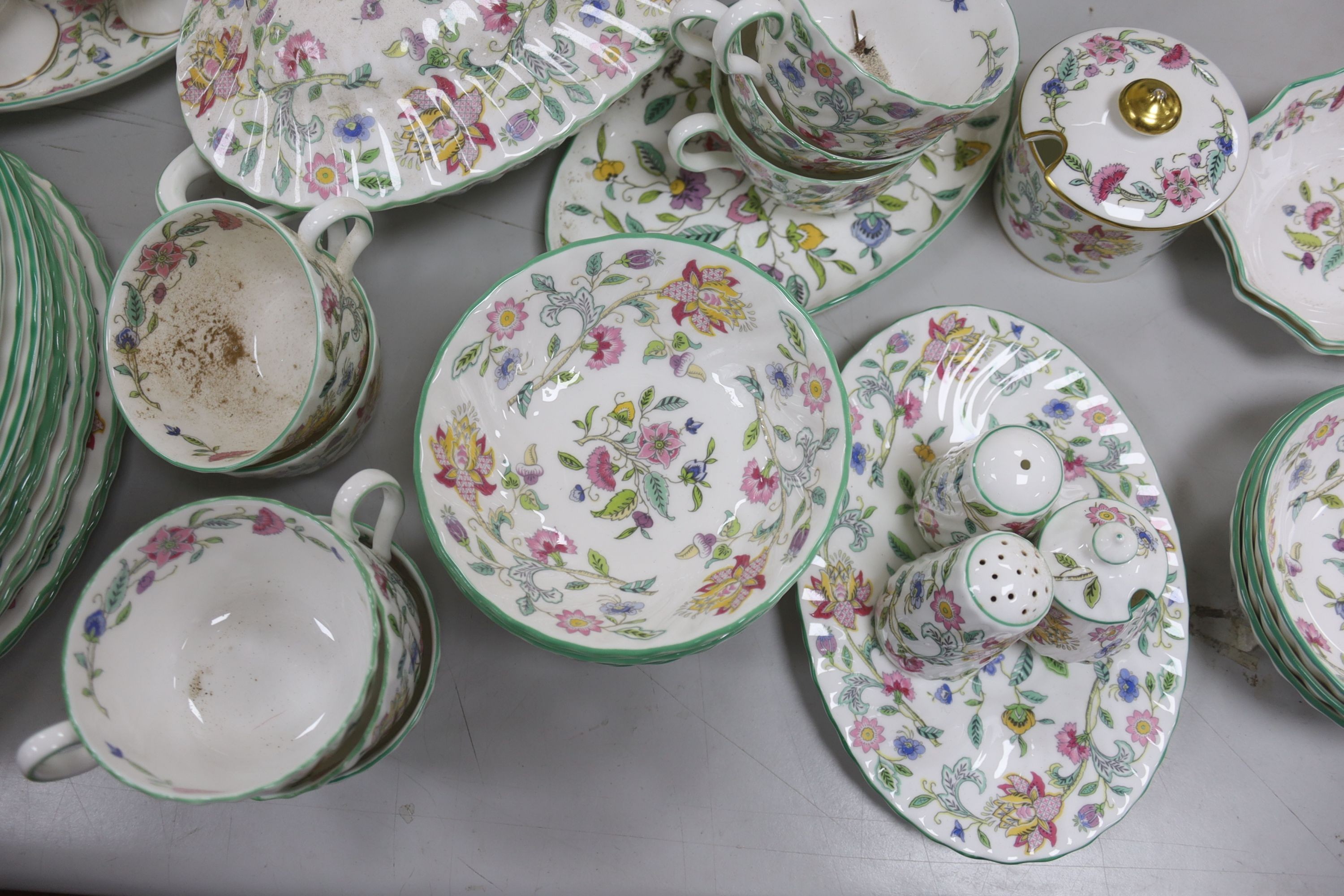 A Minton Haddon Hall part tea and dinner service